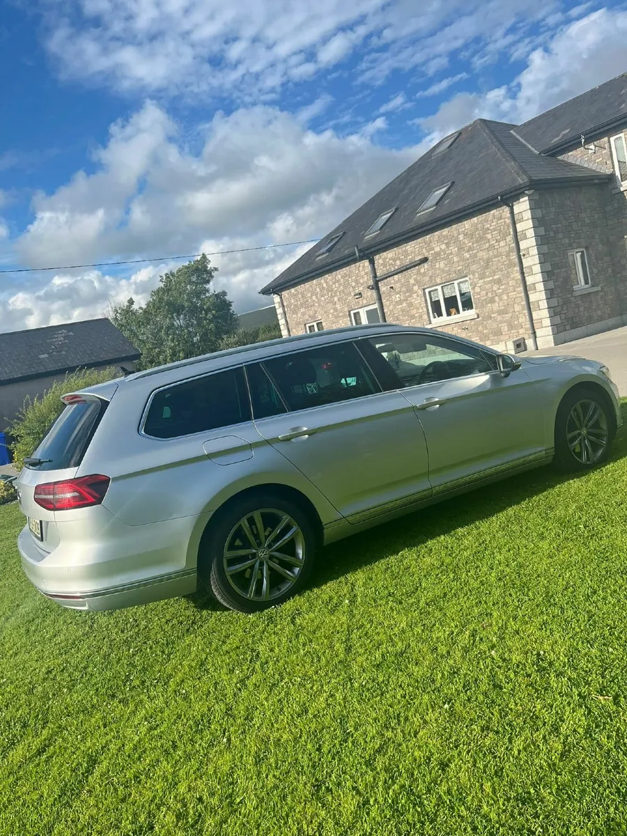 Volkswagen Passat 2.0 TDI GT BMT 150PS 5DR Auto - Image 4