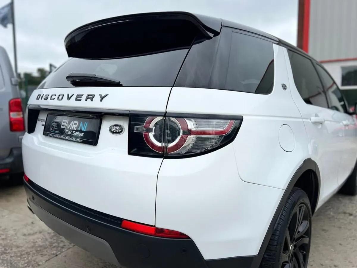 Land Rover Discovery Sport 2017 - Image 2