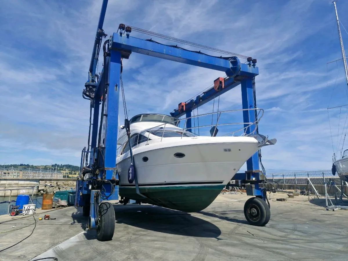 Mobile Marine travel hoist - Image 1