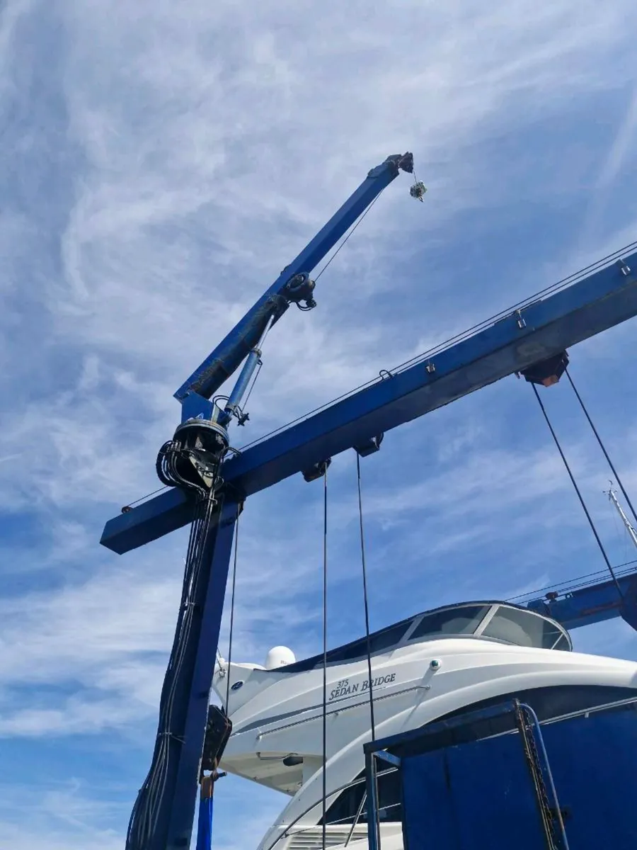 Mobile Marine travel hoist - Image 2