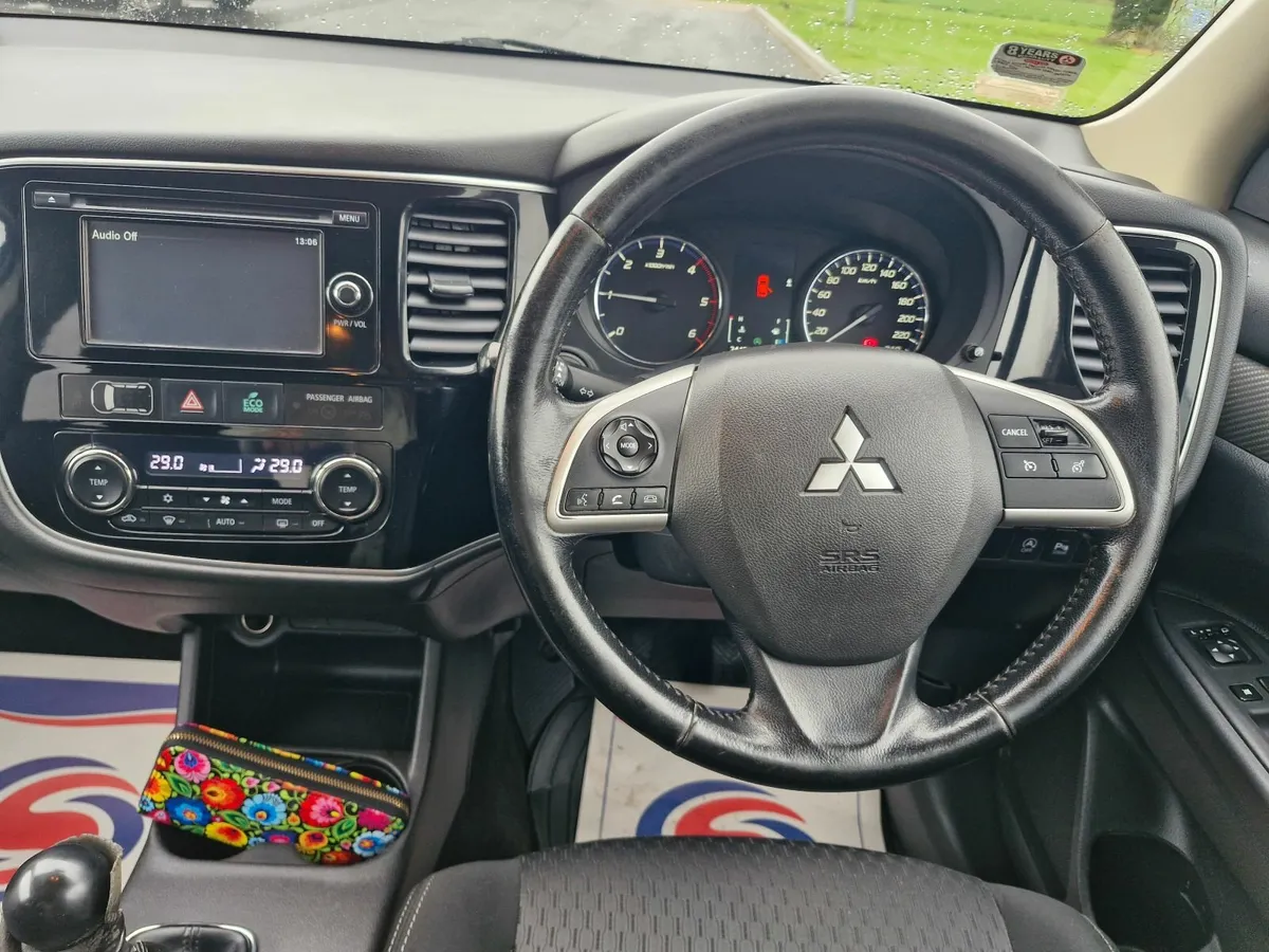 Mitsubishi Outlander 2015 2.3 diesel - Image 4