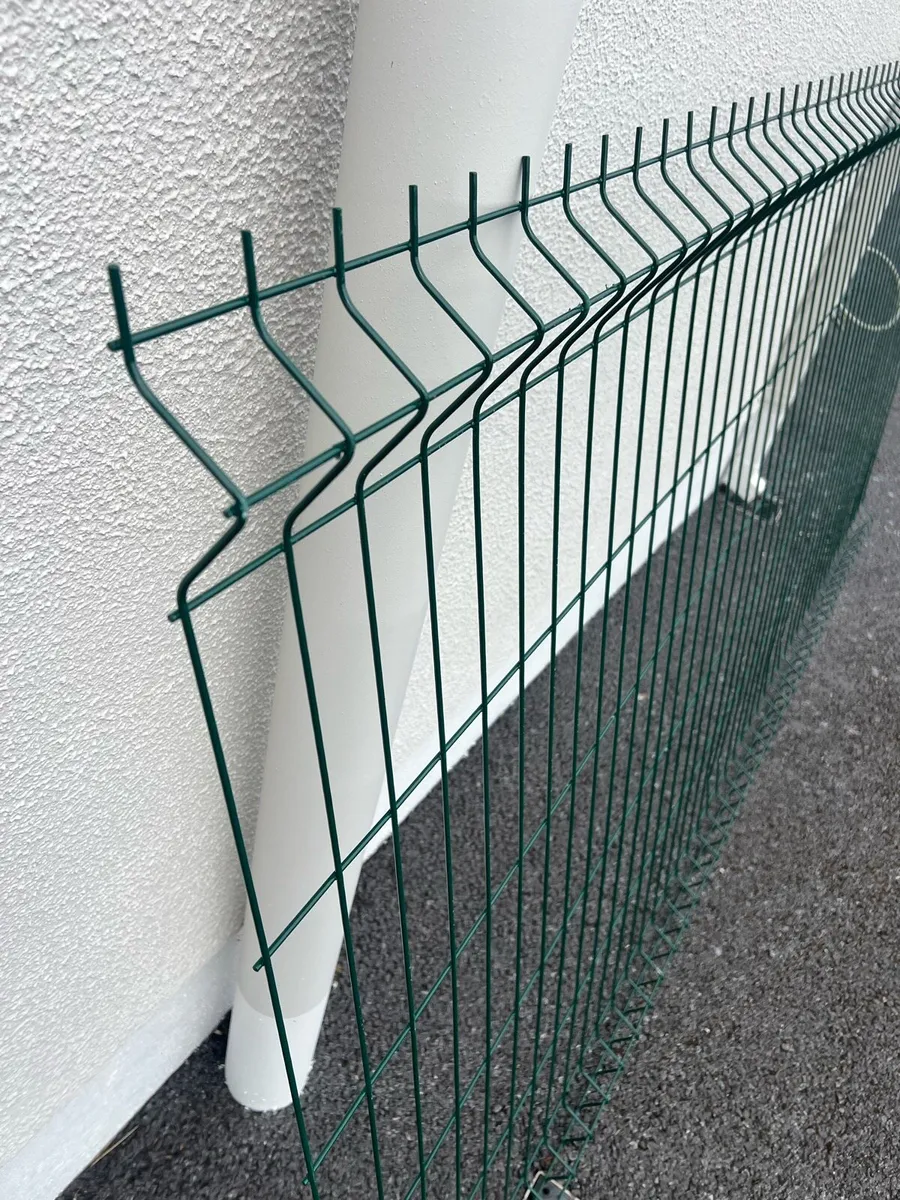 Security fencing - Image 4