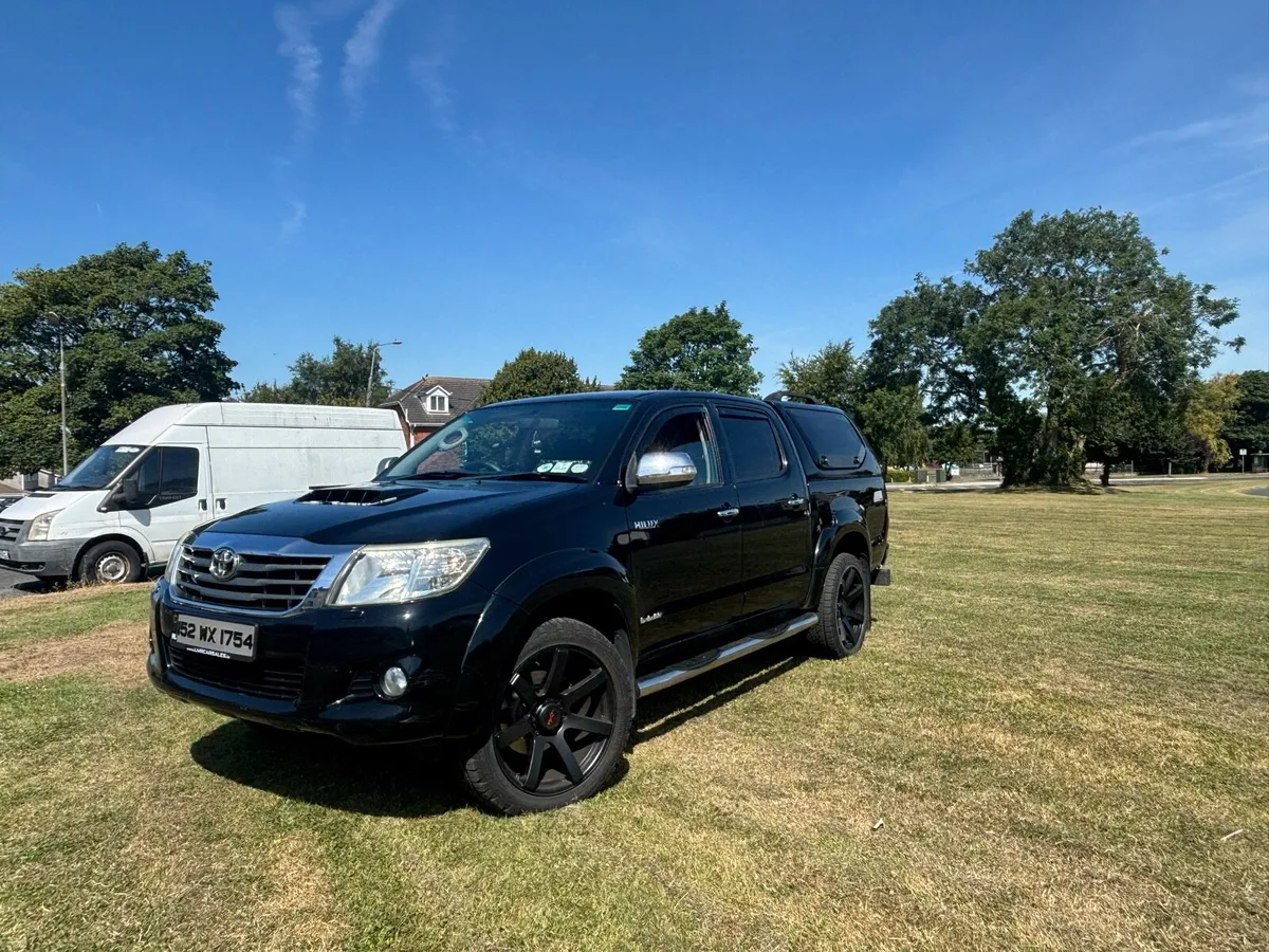 2015 Toyota hilux  invincible NO VAT !!! - Image 3