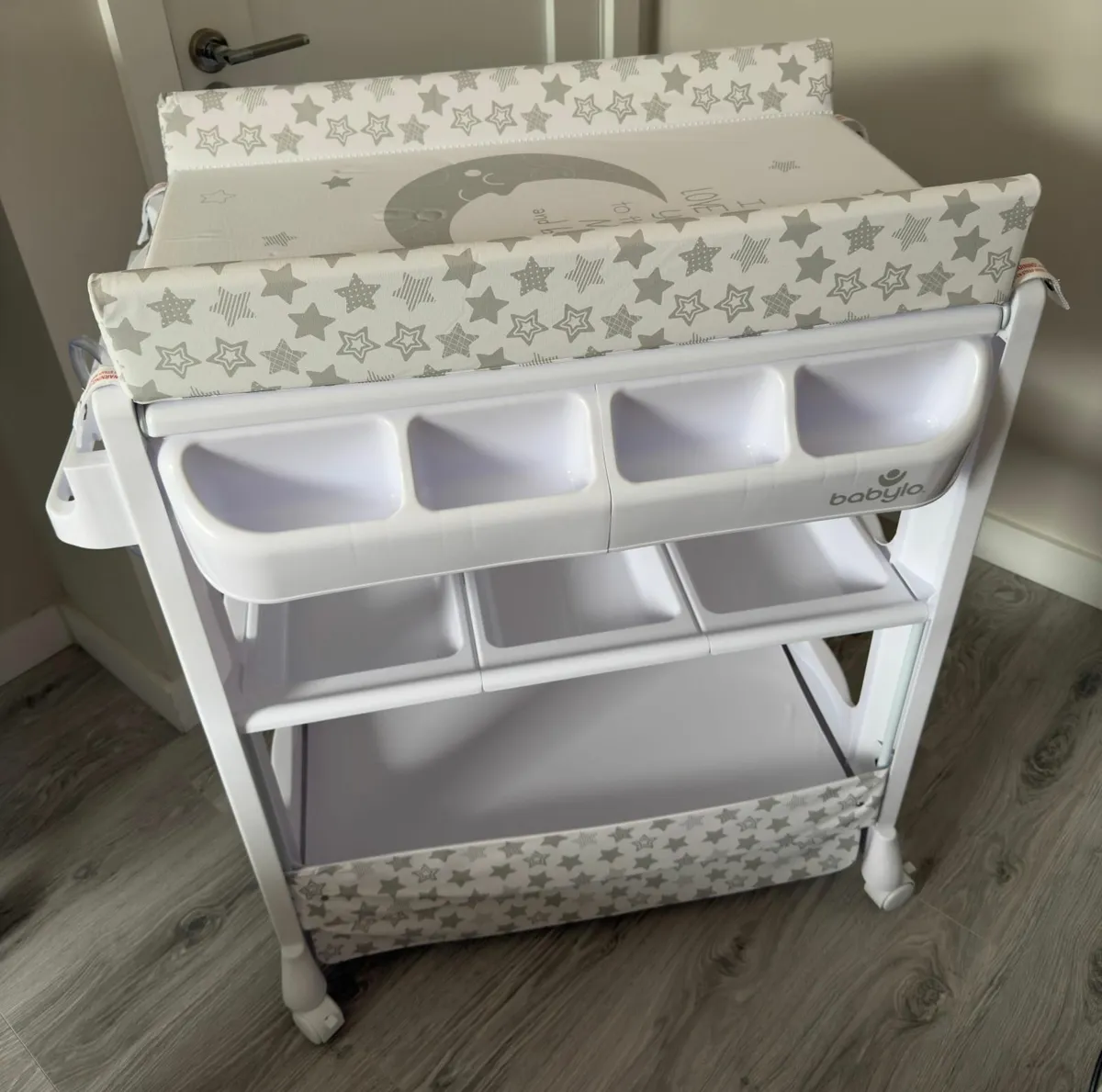 Baby Bath & Changing table - Image 1