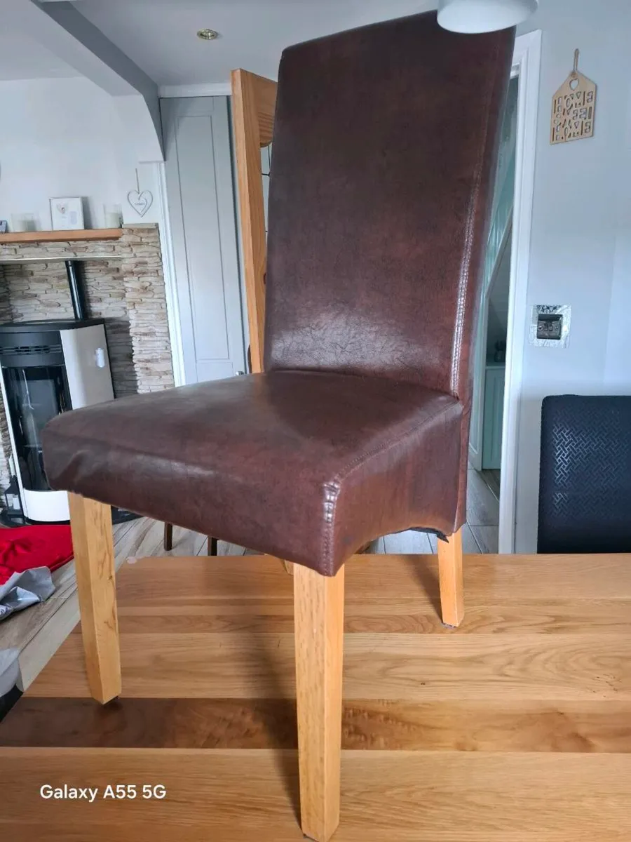 Table and 6 chairs - Image 2