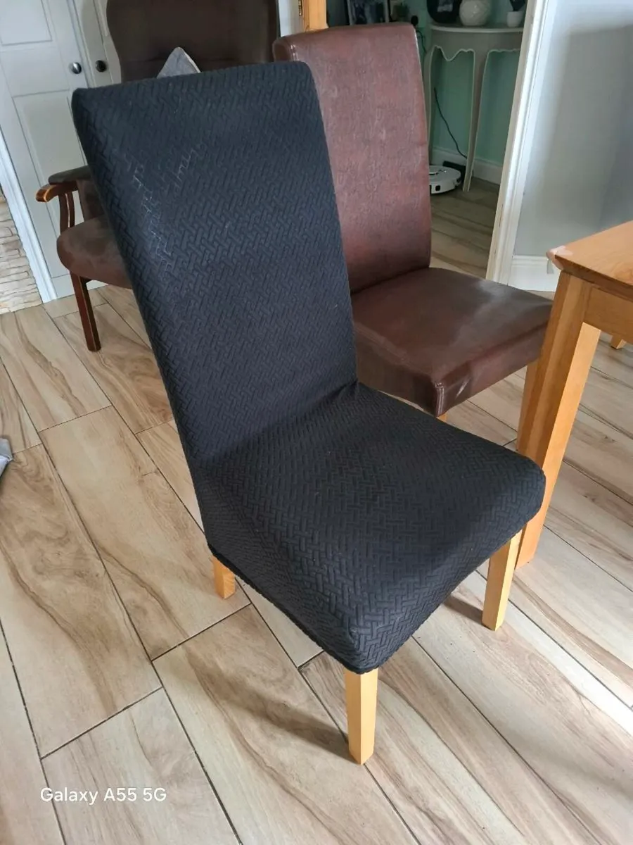 Table and 6 chairs - Image 4