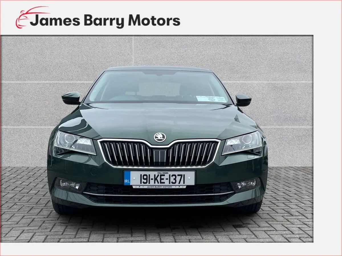 Skoda Superb 2.0 TDI 150bhp Ambition - Image 4