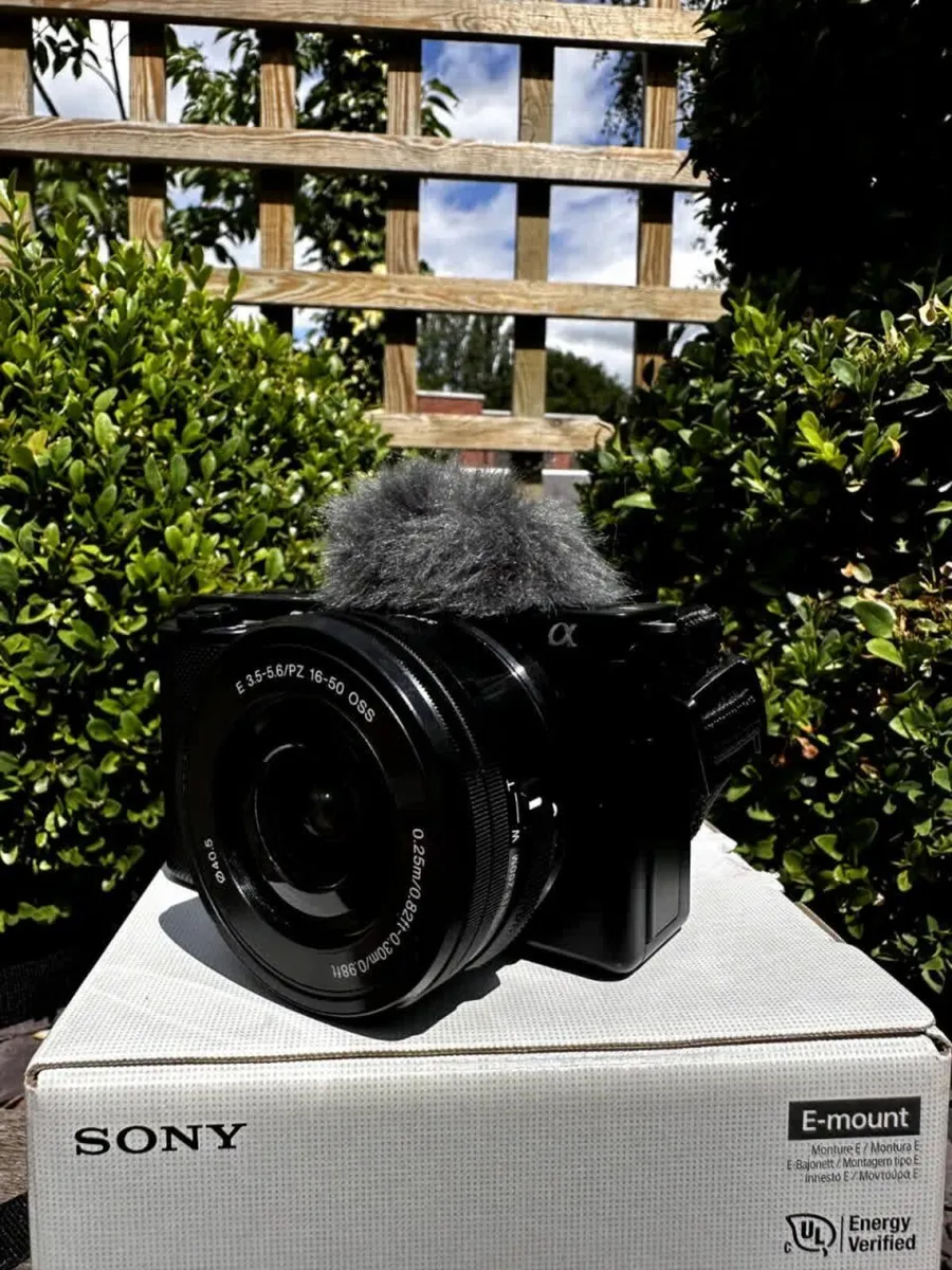 Sony Alpha ZV-E10 APS-C Mirrorless Vlog Camera - Image 3