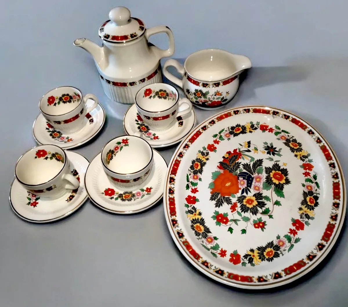Arklow pottery set - Image 1