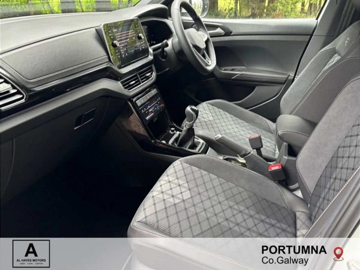 Volkswagen T-Cross R-line 1.0 TSI M6F 116HP - Image 4