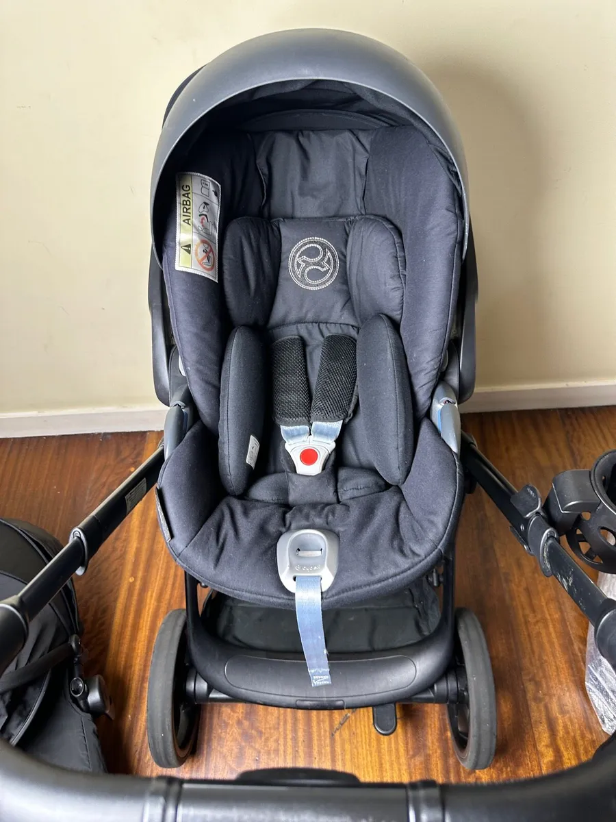 ICandy orange 3 in 1 Cybex car seat - Image 2