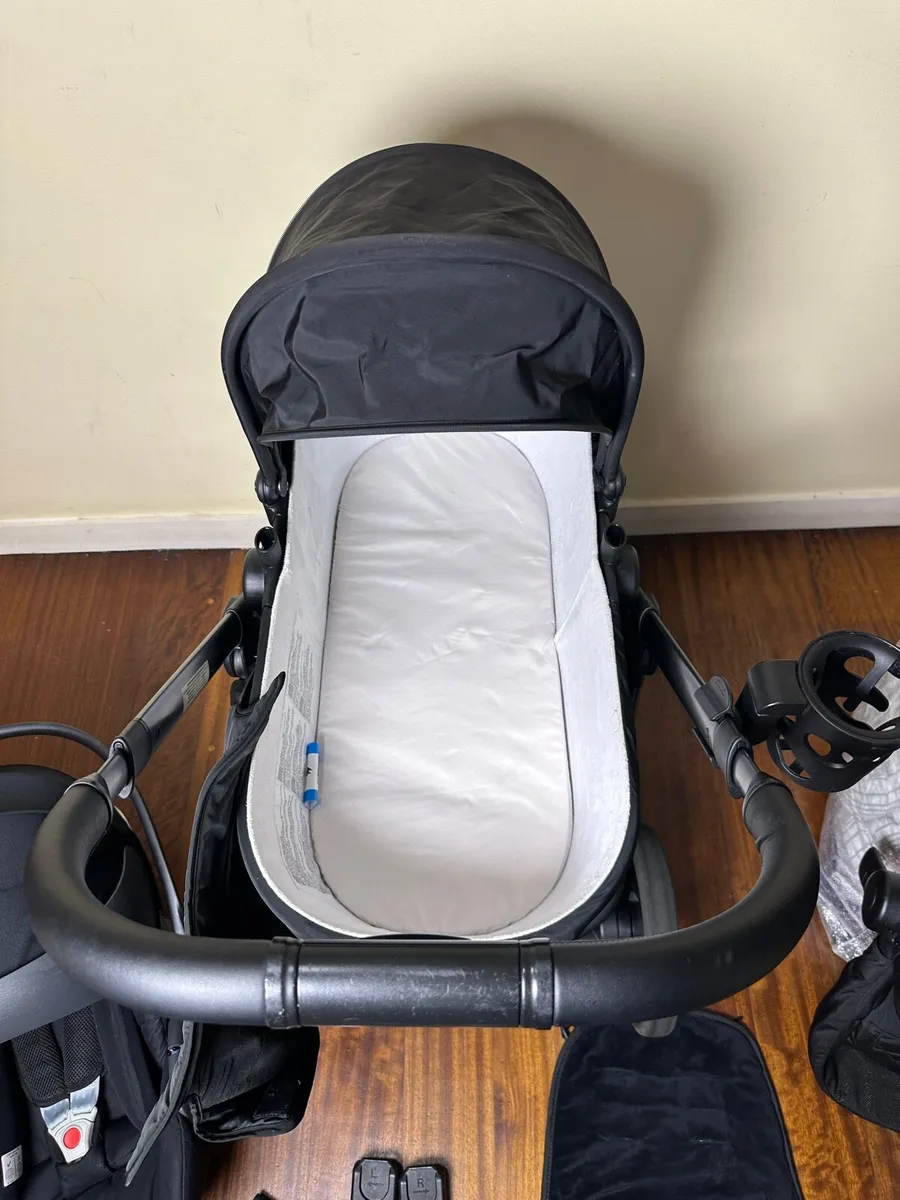 ICandy orange 3 in 1 Cybex car seat - Image 3