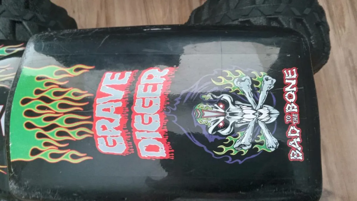 RC Grave Digger - Image 4