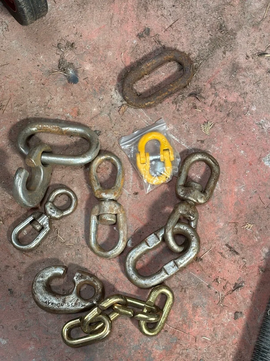 Trawler shed clear out - Image 1