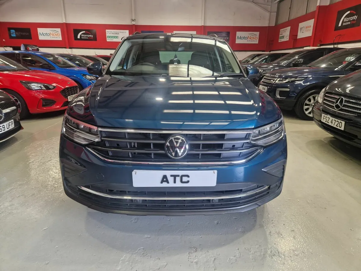 Volkswagen Tiguan 2021 - Image 2