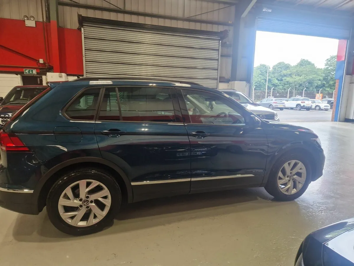 Volkswagen Tiguan 2021 - Image 4