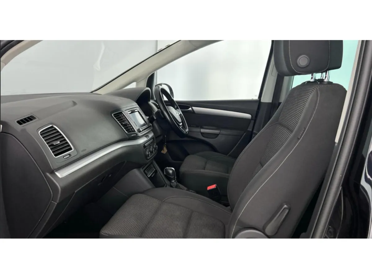 Volkswagen Sharan SE NAVIGATION TDI - Image 4