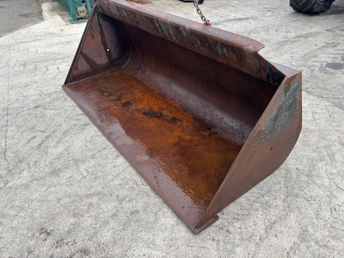 Pin & cone Tighe Bucket - Image 2