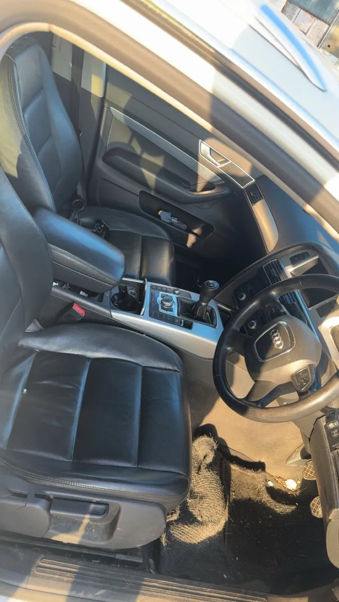 2010 Audi a4 estate - Image 3
