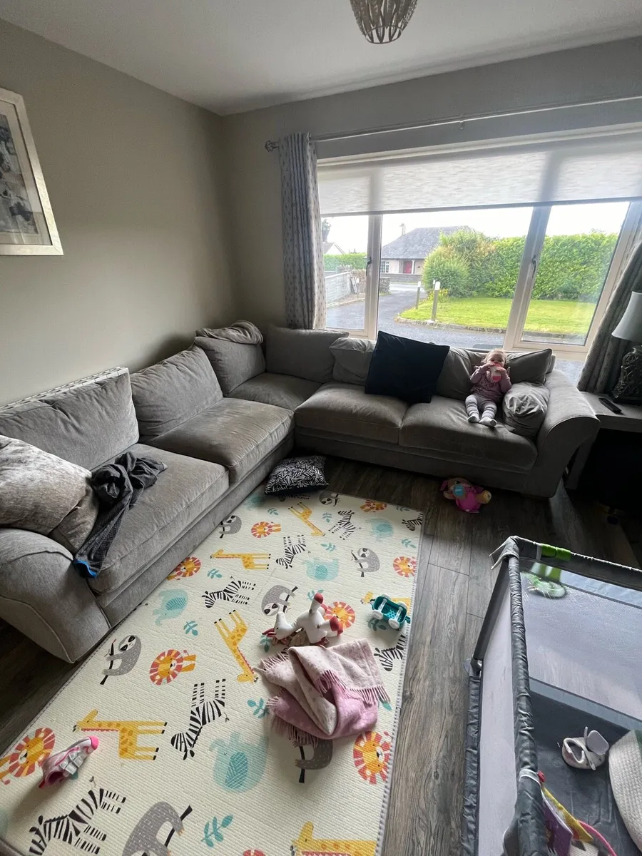 Couch - Image 1
