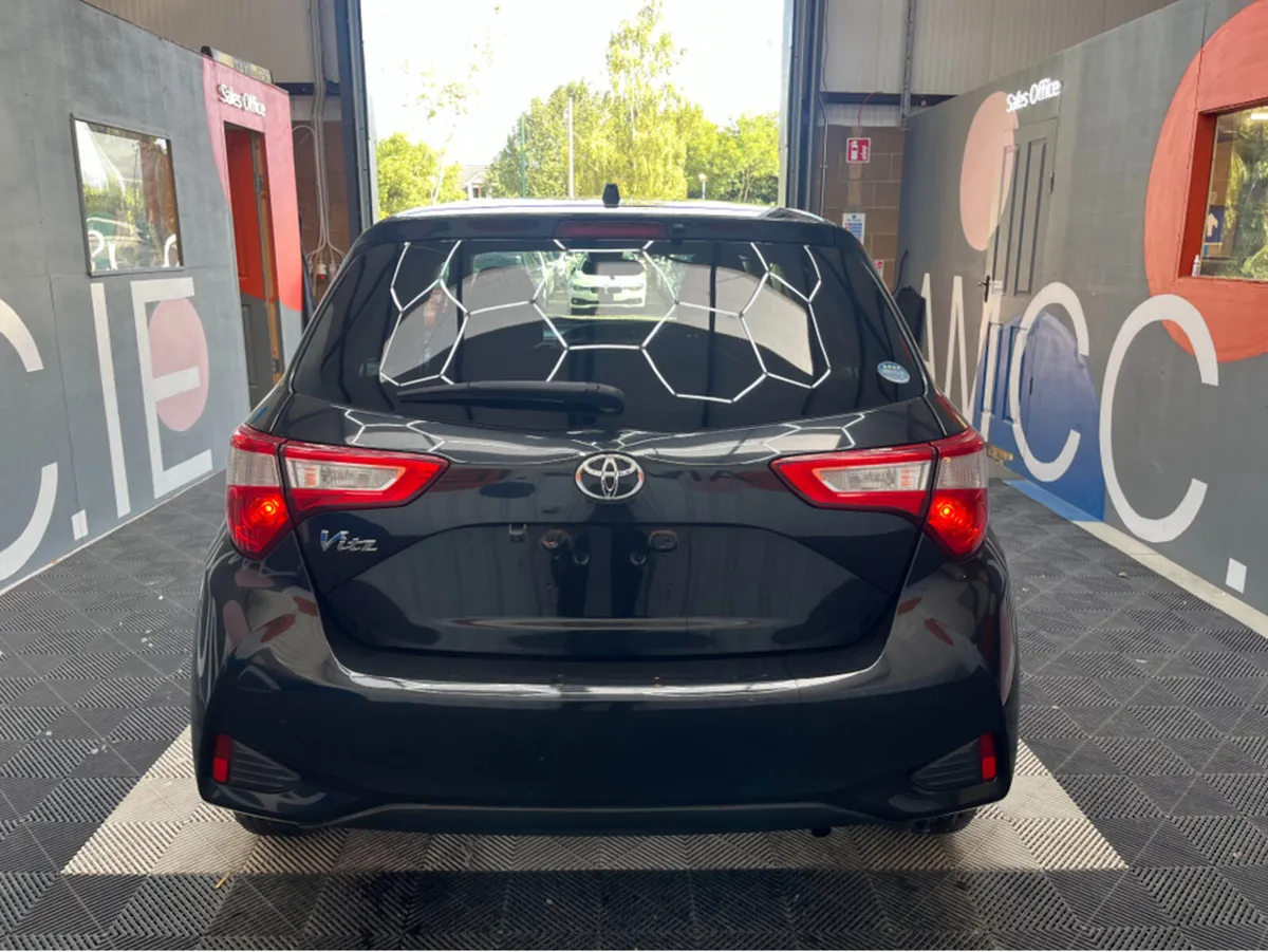Toyota Vitz 1.0 PETROL / 83k KMs / REVERSE CAMERA - Image 4