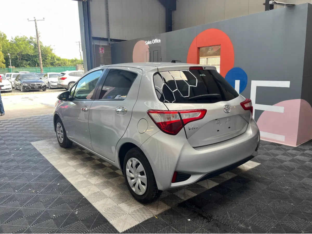Toyota Vitz 1.0 PETROL / 78k KMs / REVERSE CAMERA - Image 4