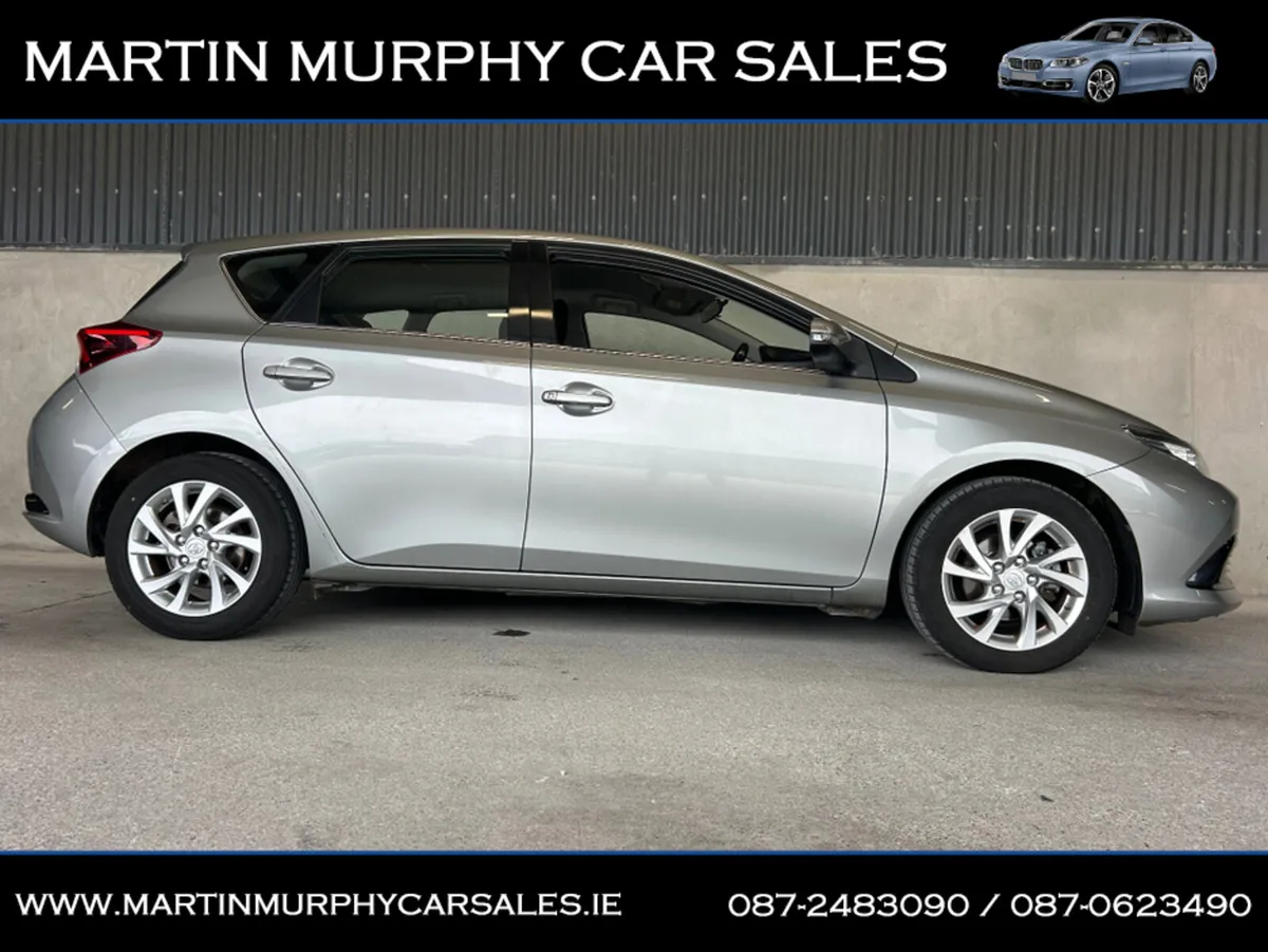 Toyota Auris 1.4 D-4D LUNA * LOW KMS * - Image 2