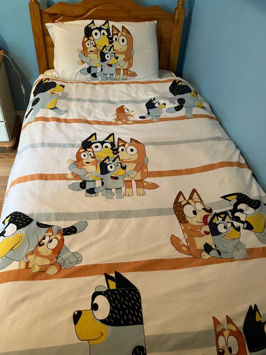 Bluey single quilt duvet cover pillow case - Image 1