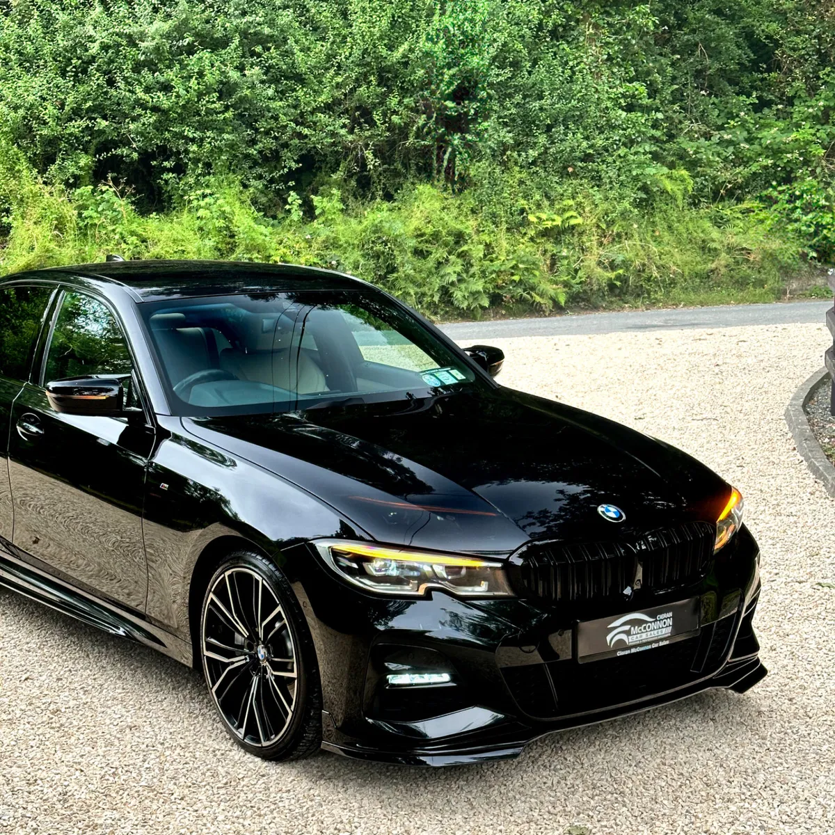 2020 (201)  BMW 330e M-SPORT 290BHP **LO W MILES** - Image 2
