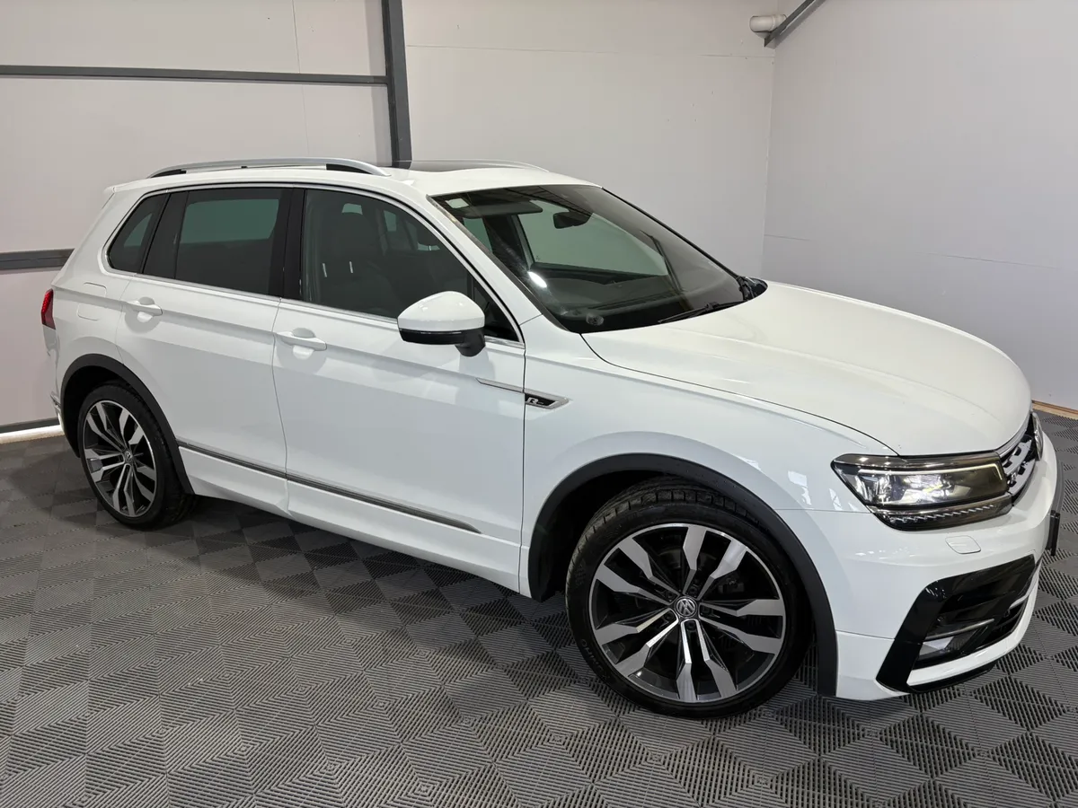 17 Volkswagen Tiguan R-Line DSG 4Motion - Image 3