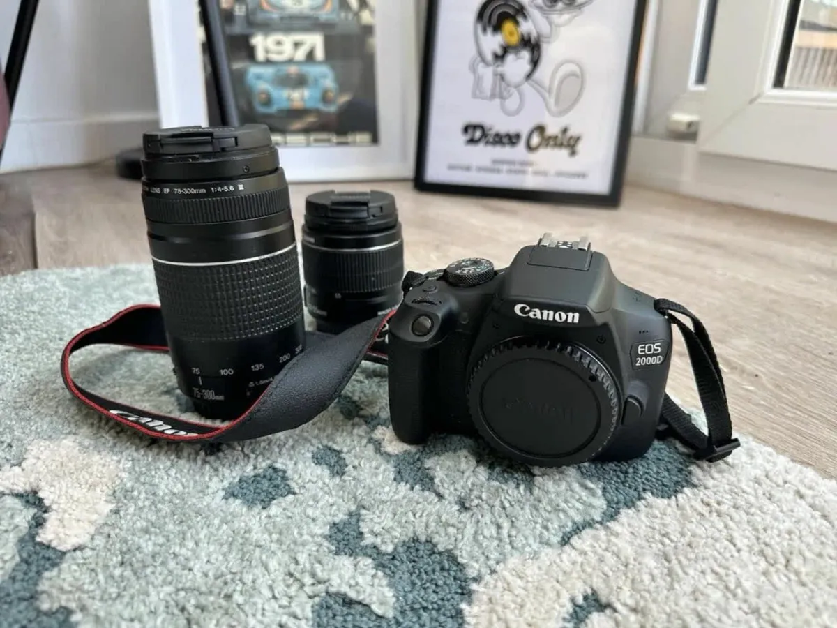 Canon EOS 2000D DSLR Camera kit - Image 2