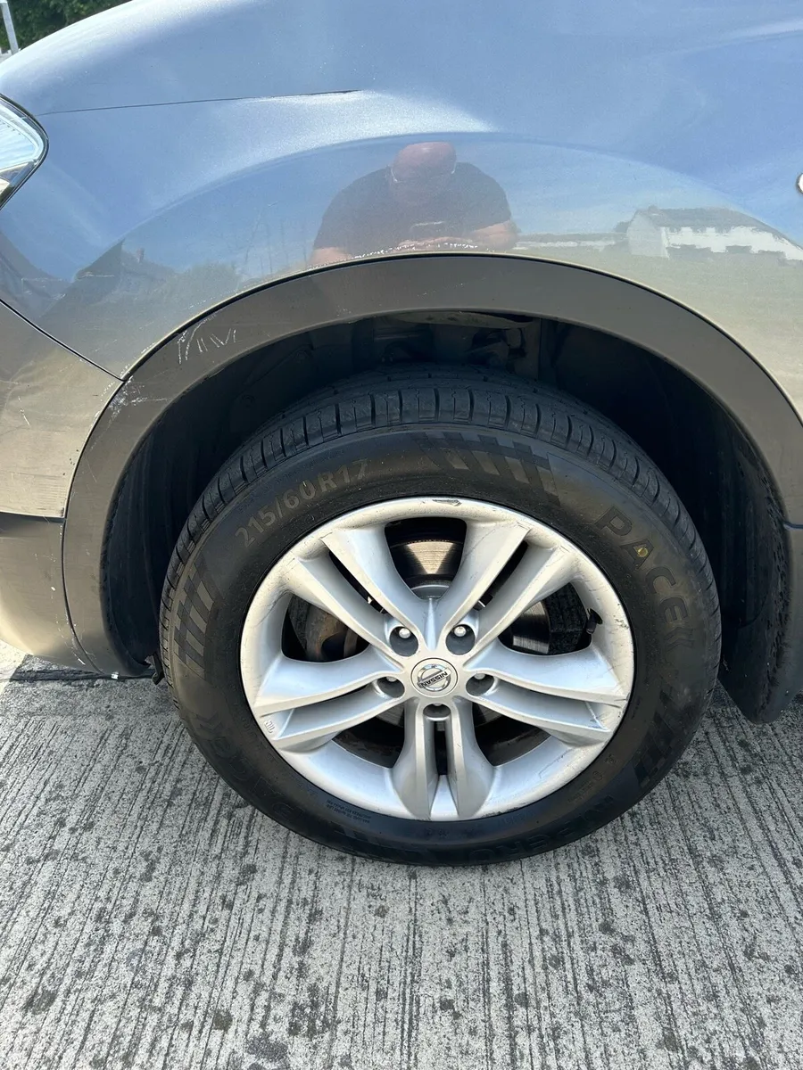 Nissan Qashqai 7seater - Image 2