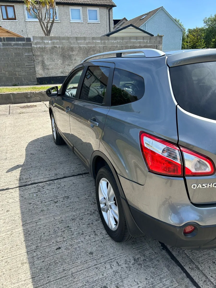 Nissan Qashqai 7seater - Image 3