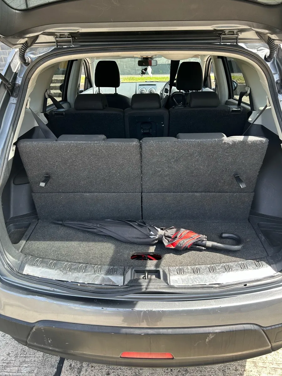 Nissan Qashqai 7seater - Image 4