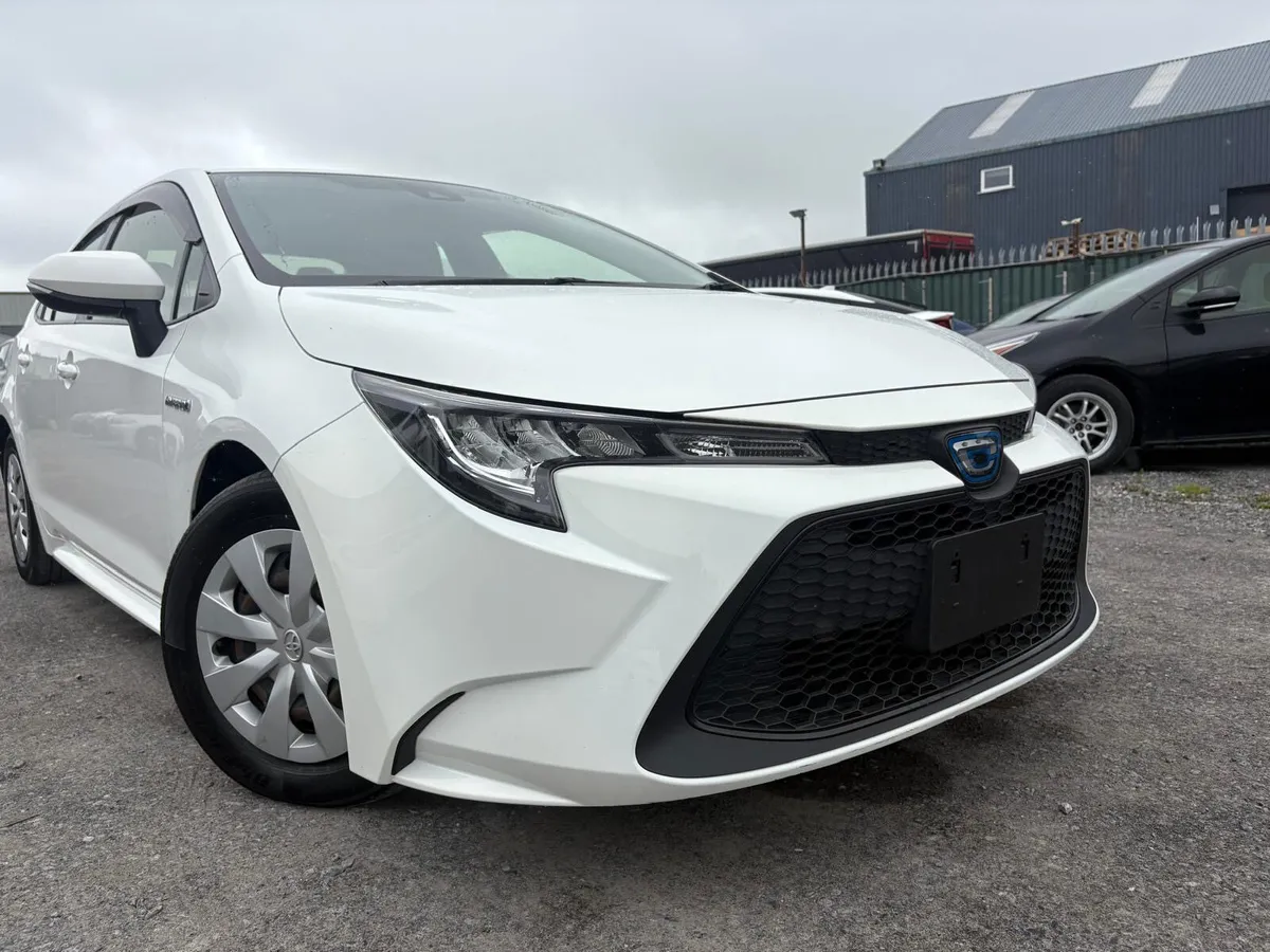 2020 Toyota Corolla hybrid  automatic self charge - Image 3