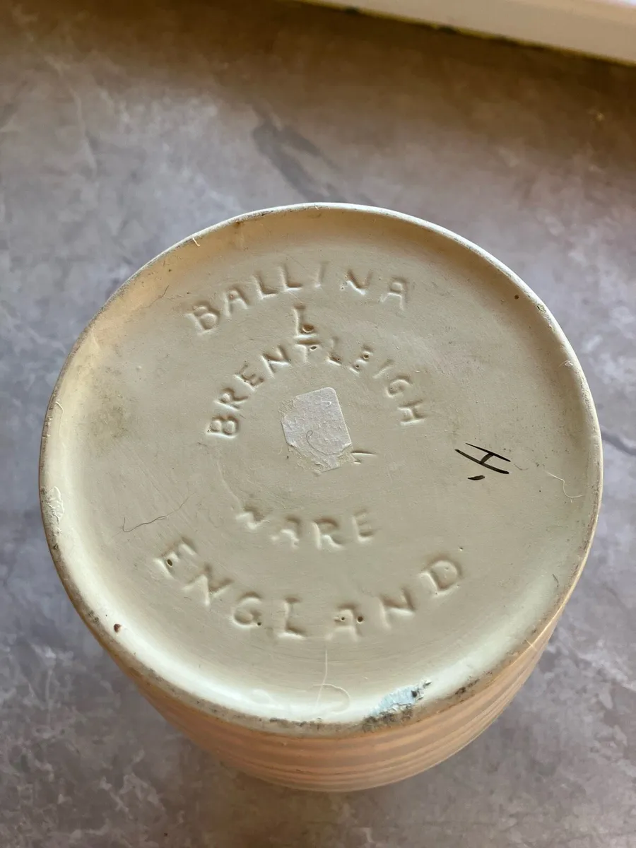 Ballina Bentleigh ware ceramic vase pottery - Image 4