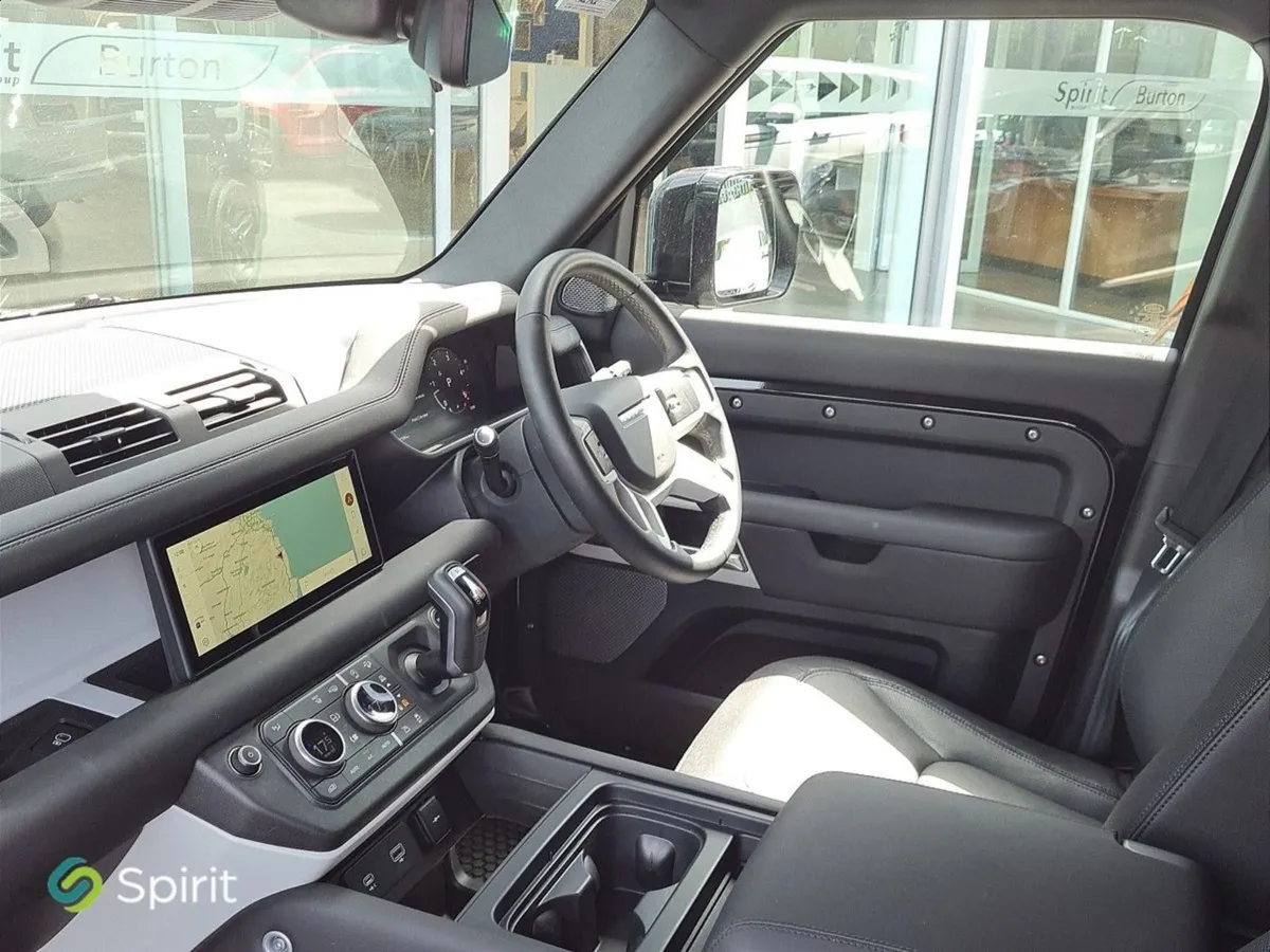 Land Rover Defender Defender 110 3.0 X- DYN - Image 3