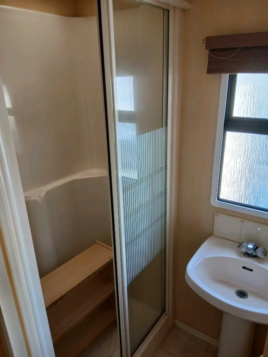 Sandhurst mobile home 3 bedroom - Image 4