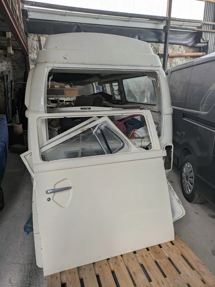 VW T2 Bay Window  1979 Camper Project - Image 2