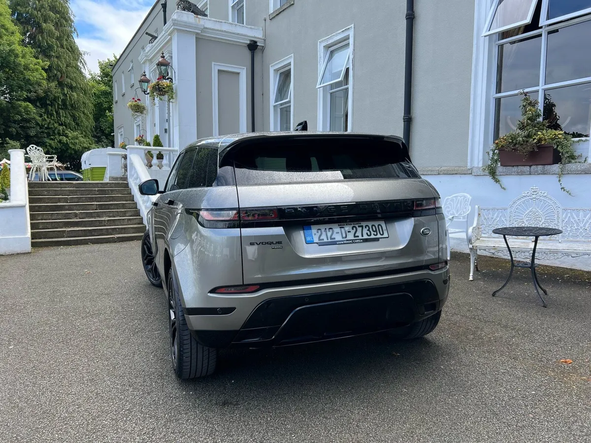 Range Rover - Image 1