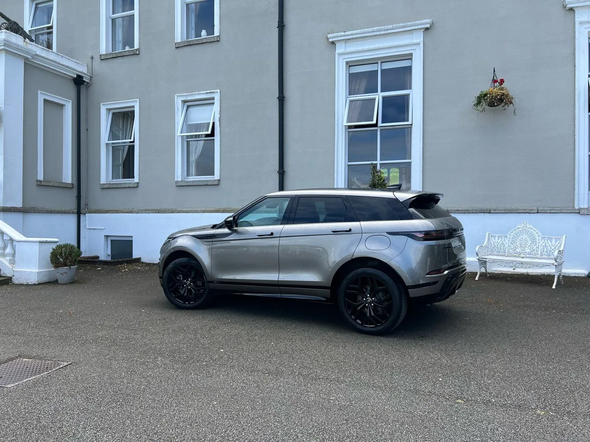 Range Rover - Image 2