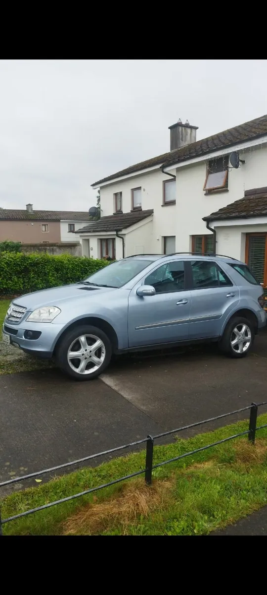 Mercedes-Benz M-Class 2006 - Image 1