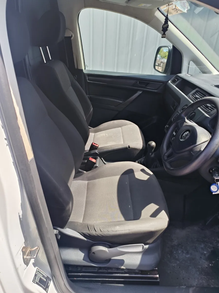 Volkswagen Caddy 2017 - Image 4