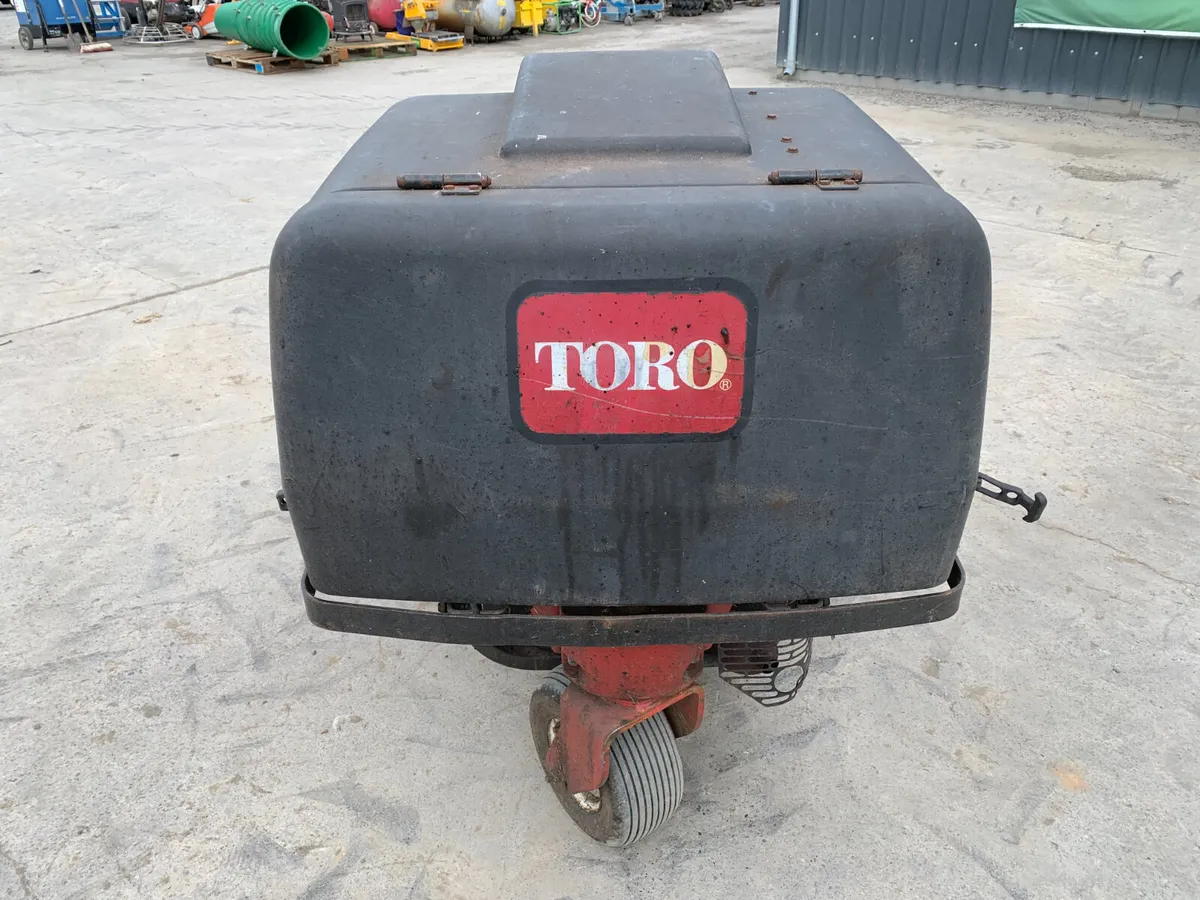 TORO GUARDIAN 48" OUT FRONT MOWER FOR AUCTION - Image 4