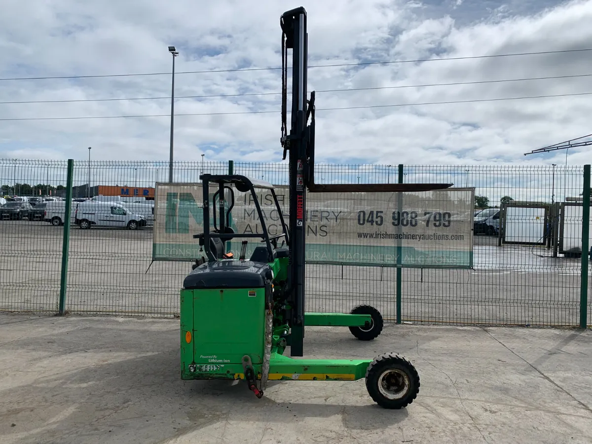 2016 MOFFETT E4 2T ELECTRIC FORKLIFT FOR AUCTION - Image 3