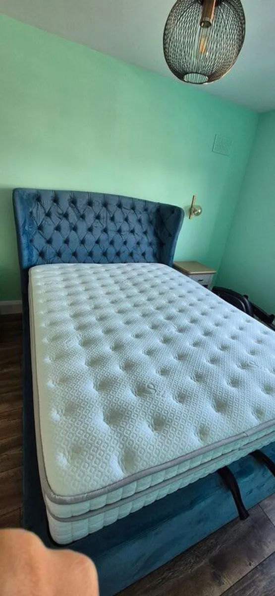 King size mattress - Image 1