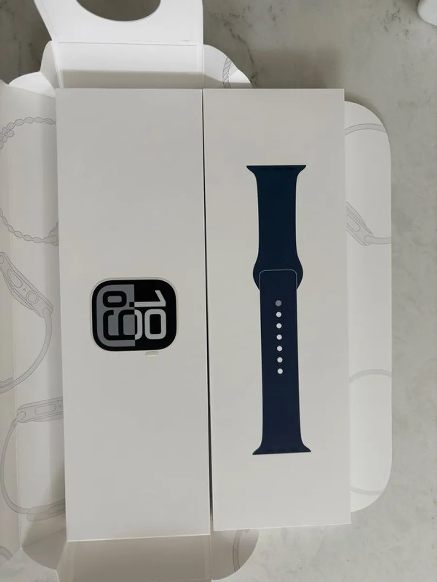Apple iWatch Series 10 42mm - Image 3