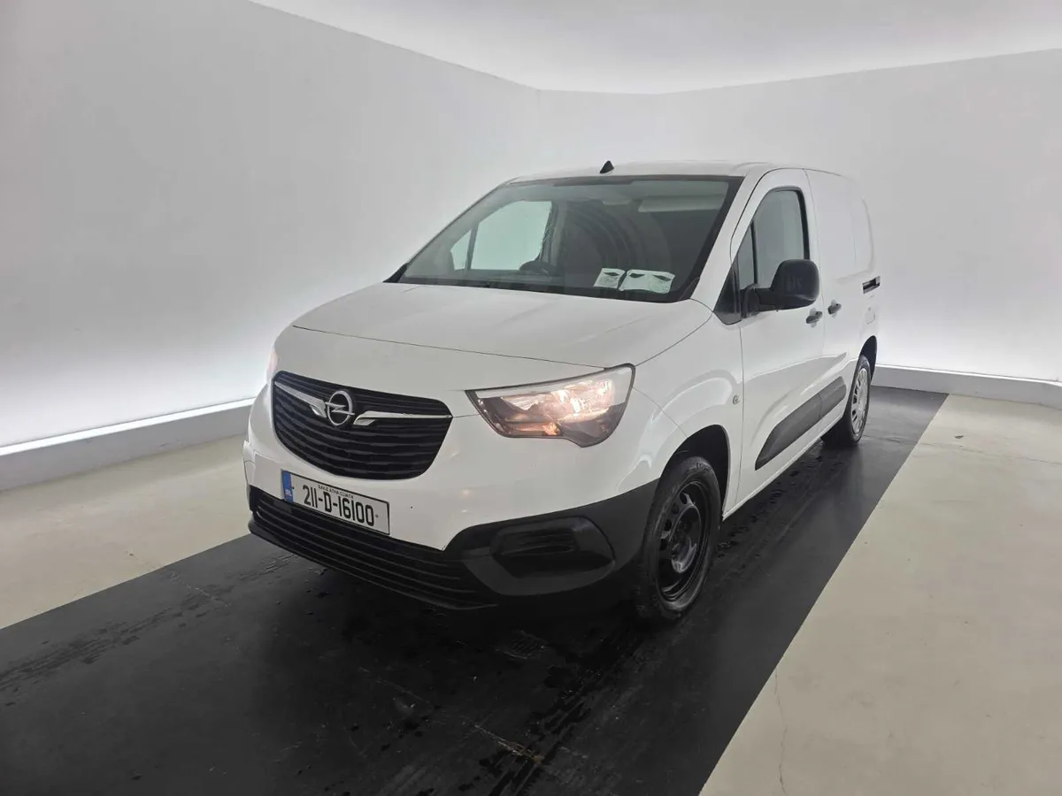 Opel Combo 2021 For Auction - Image 1