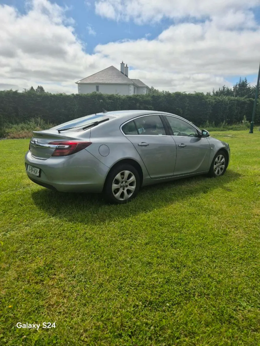 Vauxhall  Insignia 151 Diesel - Image 3