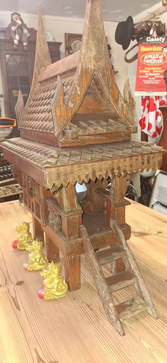 Spirithouse hand carved - Image 1